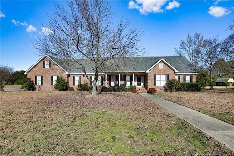 6083 Gallberry Farms Rd Hope Mills, NC 28348