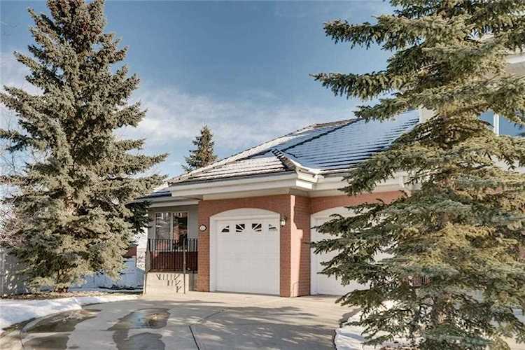 123 Patina Court SW Calgary, AB T3H 4K9