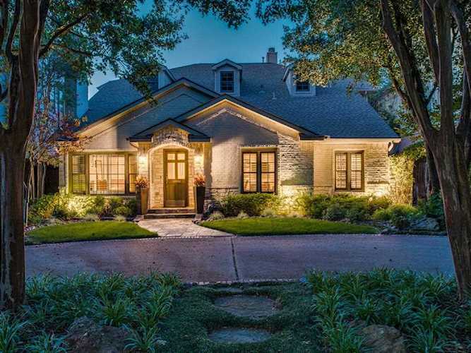 7319 Colgate Avenue Dallas, TX 75225