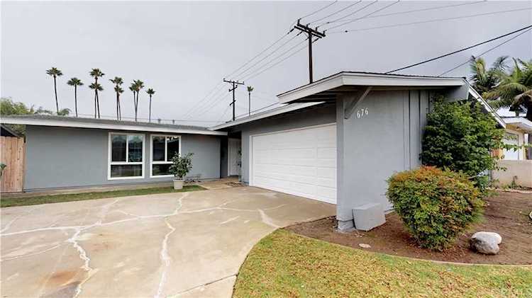 676 W Wilson Street Costa Mesa, CA 92627