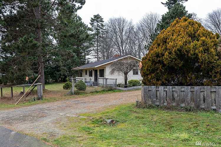541 Basil Rd Oak Harbor, WA 98277