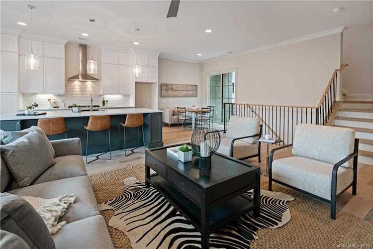 1708 Lombardy Circle Charlotte, NC 28203