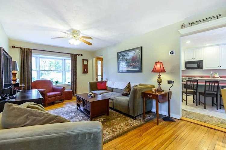 Andover, 5 Dufton Road, MA, home for sale Photo 1