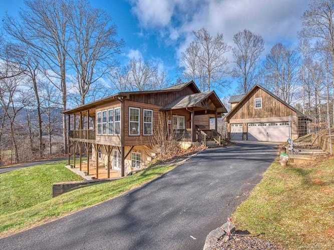 388 Lake Dr Canton, NC 28716