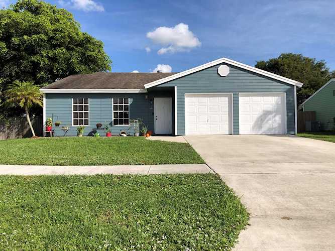 5287 Canal Cir W Lake Worth, FL 33467