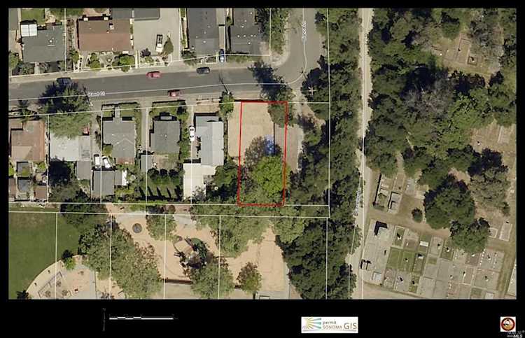 546 Reed Court Healdsburg, CA 95448