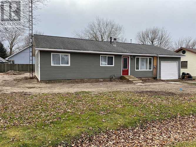 1053 Spruce Avenue Kingsville, ON N9Y3V3