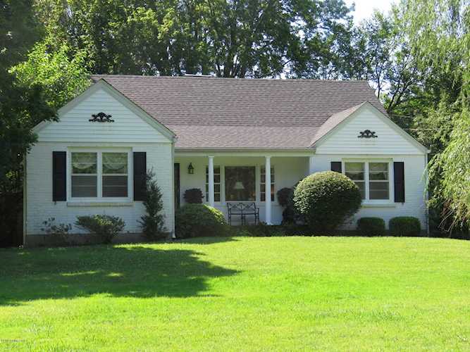 12106 Parkway Rd Anchorage, KY 40223 | MLS 1538643 Photo 1