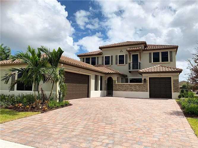 8840 Waterview Terrace Parkland, FL 33076