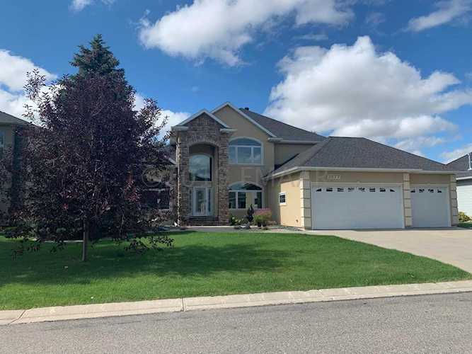 3577 S Woodbury Ct Fargo, ND 58103