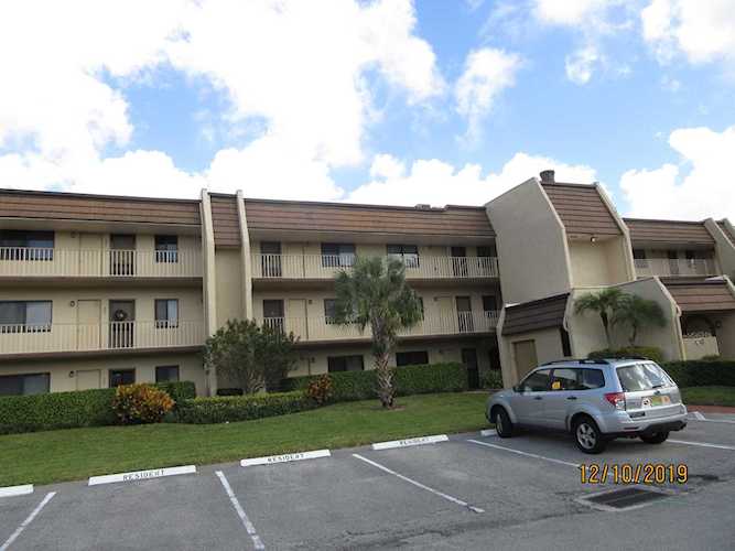 4248 Deste Court #203 Lake Worth, FL 33467