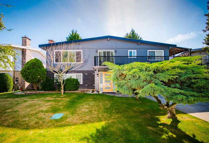 6551 Riverdale Drive Richmond, BC V7C 2G3