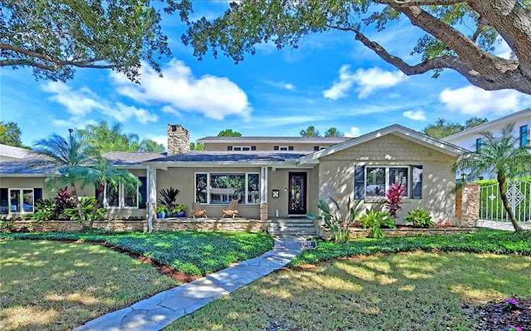 1671 North Drive Sarasota, FL 34239