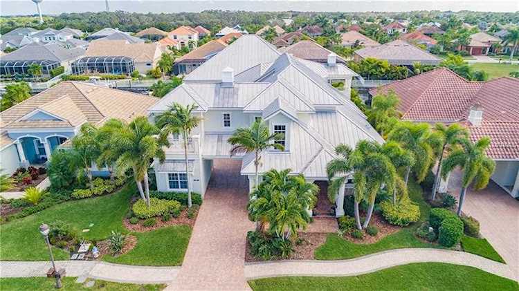 557 Fore Drive Bradenton, FL 34208