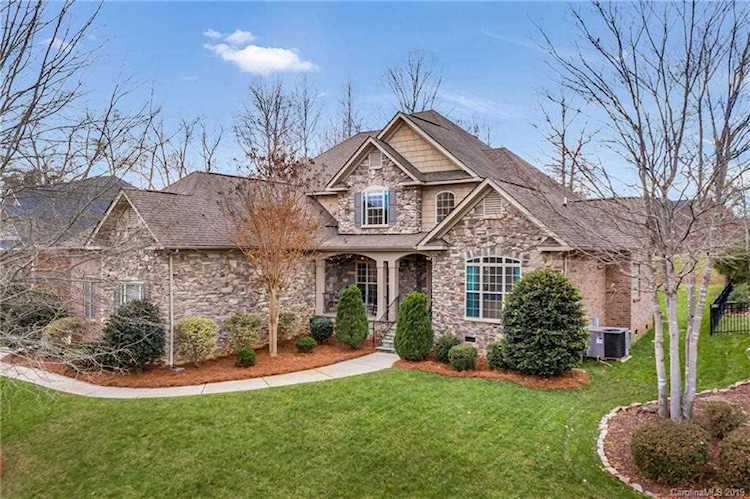 4236 Hoffmeister Dr Waxhaw, NC 28173