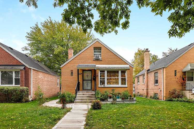 2112 Brummel St Evanston, IL 60202