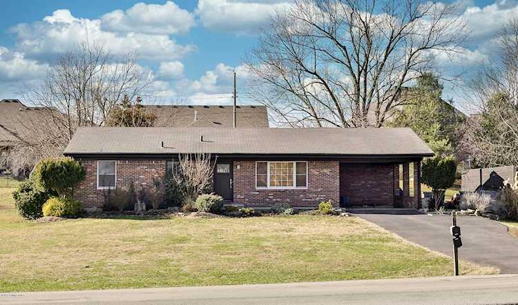 118 Fairview Dr Simpsonville, KY 40067