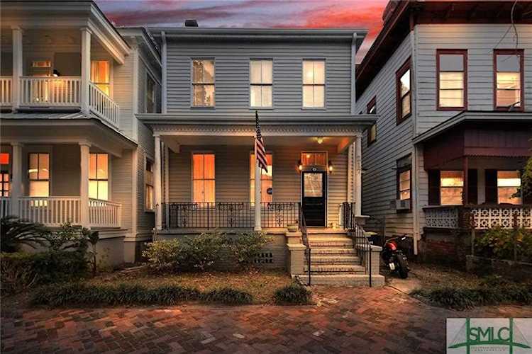 217 W 38th St Savannah, GA 31401