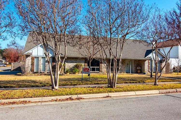 3636 Shady Brook Drive Bedford, TX 76021