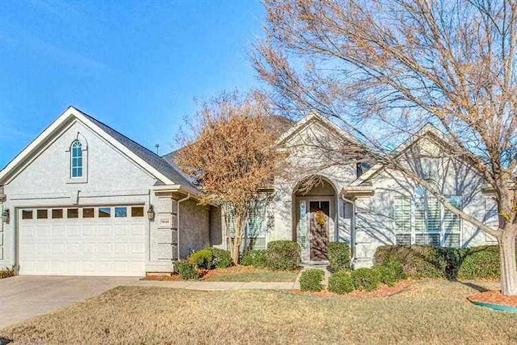 9048 Crestview Denton, TX 76207