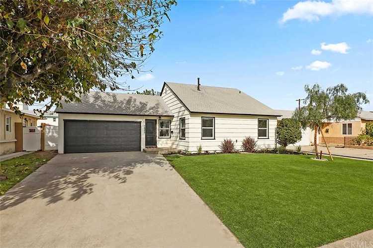 1225 E Oak Street Anaheim, CA 92805