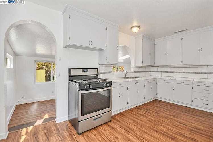 15 E Madill Antioch, CA 94509