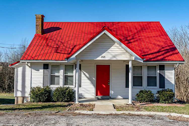 208 Benson Pike Shelbyville, KY 40065