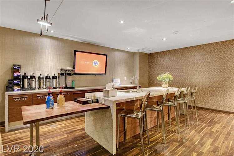 8255 Las Vegas Blvd #1706 Las Vegas, NV 89123