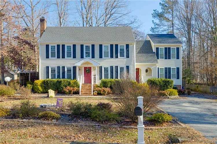 543 Glenmeadow Rd Chesterfield, VA 23114