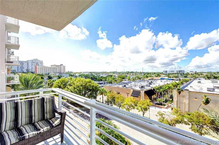 2775 NE 187th St #408 Aventura, FL 33180