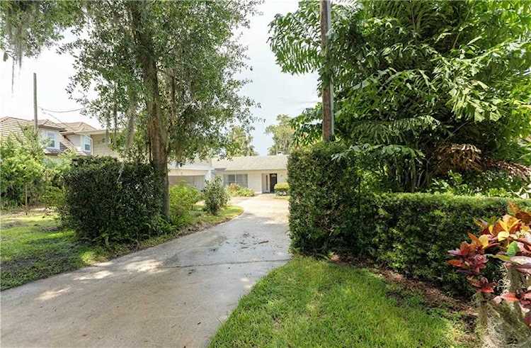 7 1St Court Windermere, FL 34786