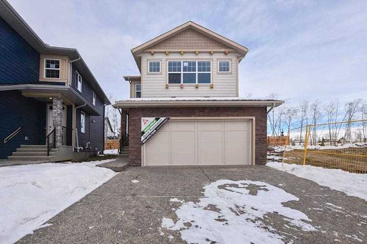 33 Legacy Woods Place SE Calgary, AB T2X 2B5