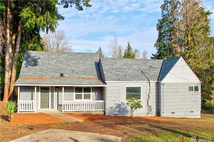 831 N Nevada Dr Longview, WA 98632