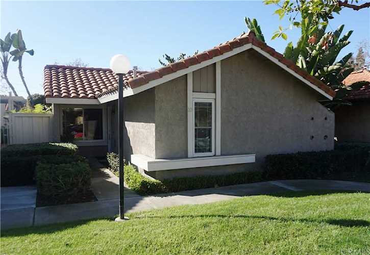 10 Windrow Irvine, CA 92618 | MLS OC19279734 Photo 1