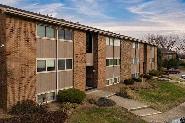 50 Lakeshore Dr Clarksville, IN 47129