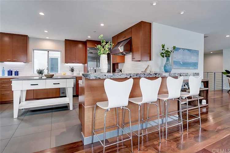 3215 Vista Drive Manhattan Beach, CA 90266
