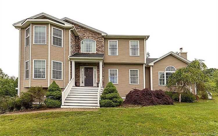 70 Mesa Drive Bethany, CT 06524 | MLS 170209773 Photo 1