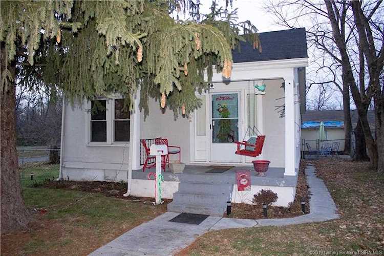 168 Indiana Ave Sellersburg, IN 47172