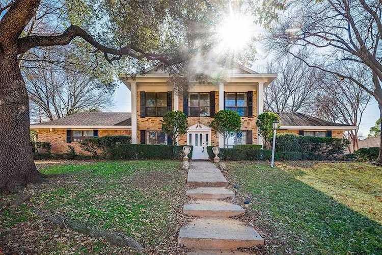 816 Rankin Drive Bedford, TX 76022