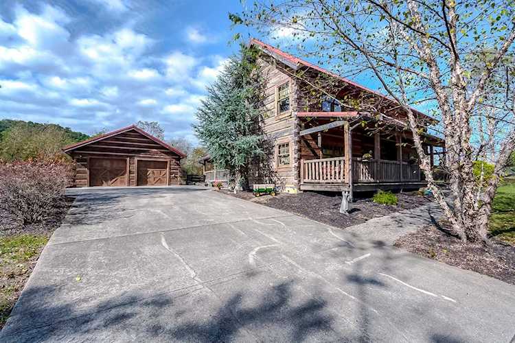 180 Pine Valley Road Berea, KY 40403