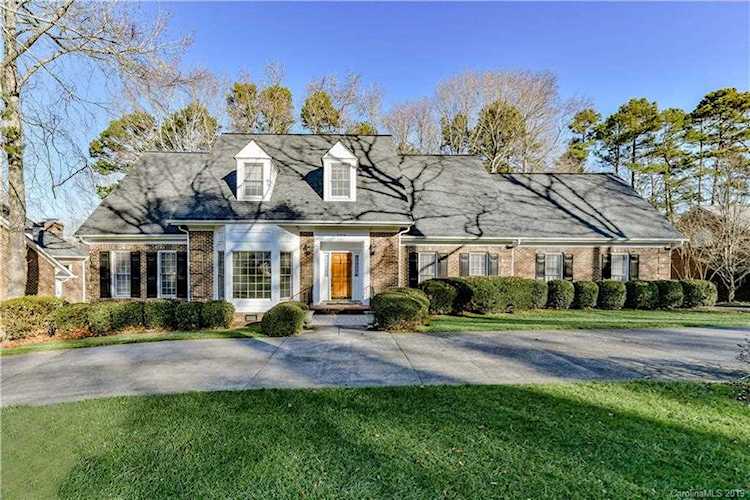 2216 Cedar Bird Ln Charlotte, NC 28270