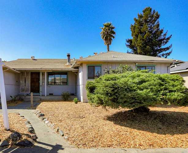 1333 Poplar Street Santa Rosa, CA 95407 | MLS 21925509 Photo 1