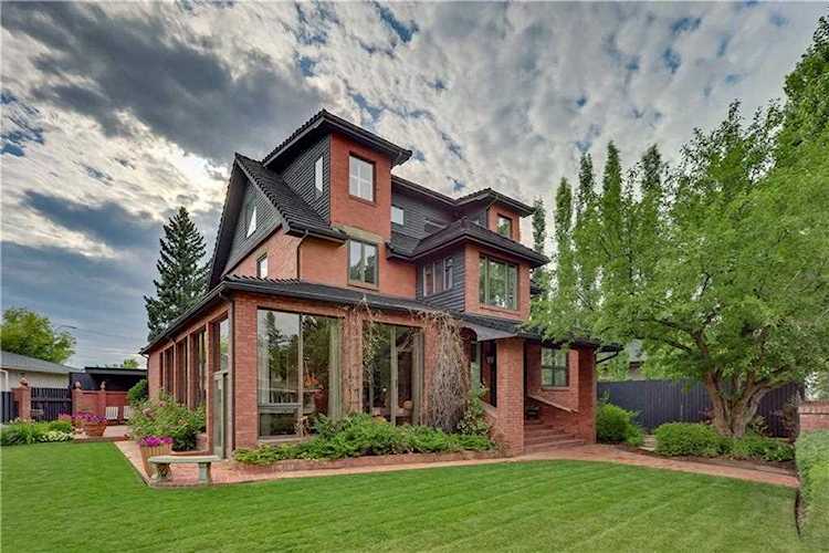 2707 Wolfe Street SW Calgary, AB T2T 3R8