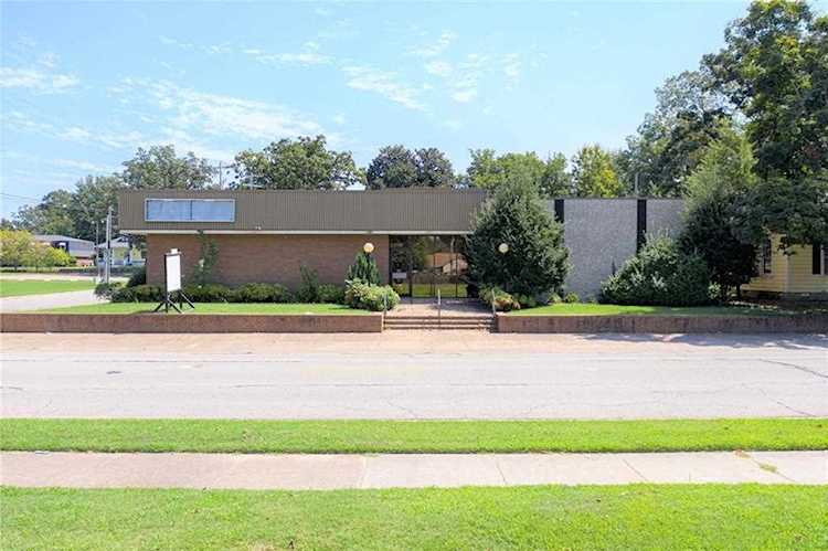 1101 S. 21st St Fort Smith, AR 72901