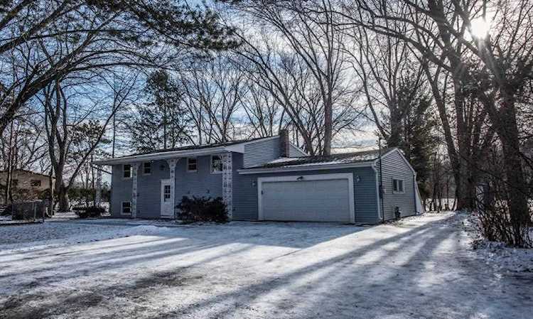 525 Brick Street S Stillwater, MN 55082