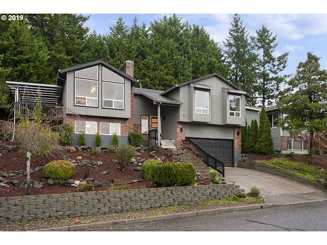 9664 SE Dundee Dr Happy Valley, OR 97086