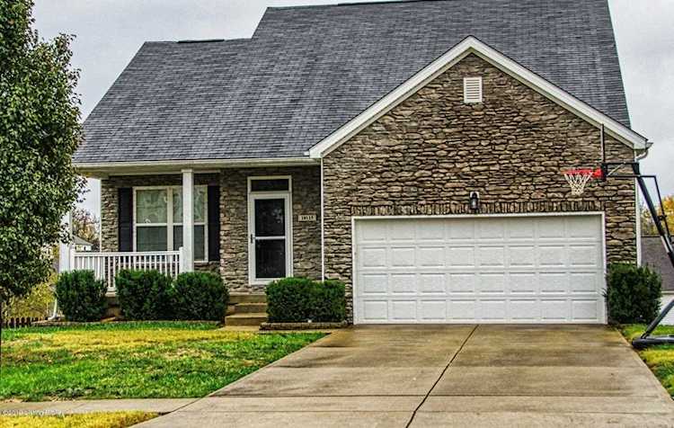 10115 Hornbeam Blvd Louisville, KY 40228 | MLS 1547597 Photo 1