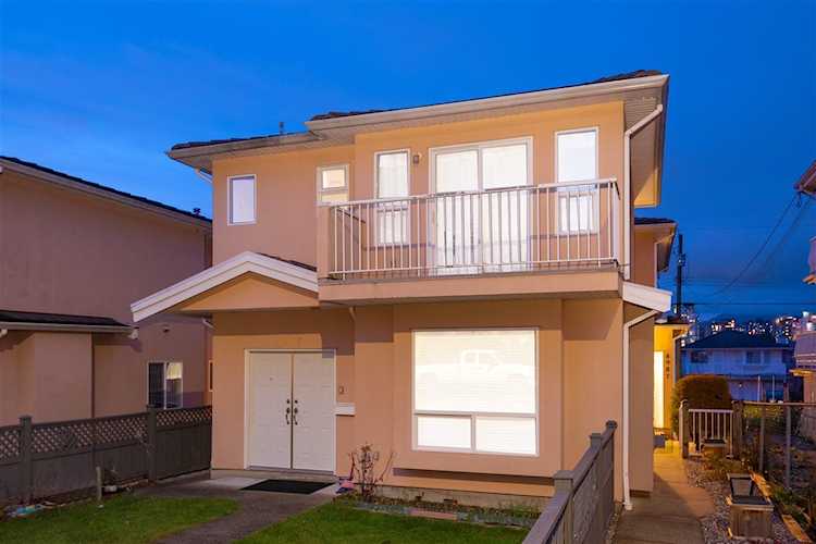 4987 Norfolk Street Burnaby, BC V5G 1E9