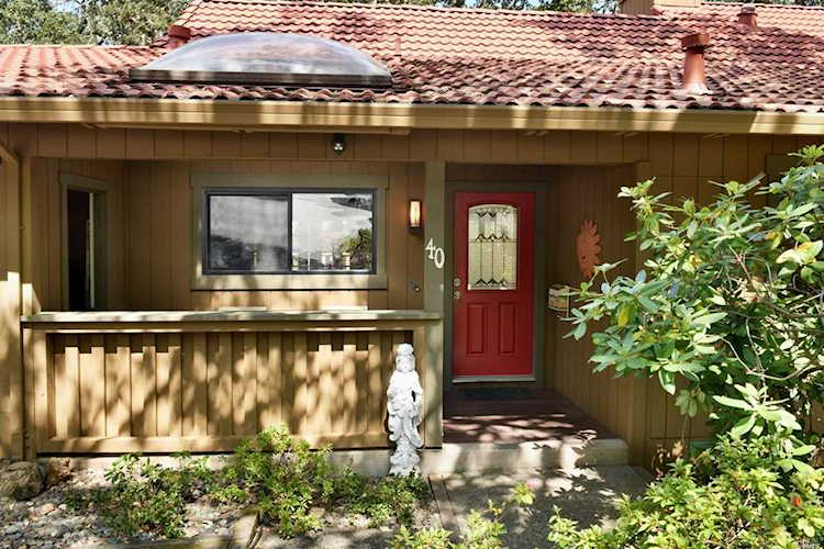 40 Oak Forest Place Santa Rosa, CA 95409 | MLS 21921227 Photo 1