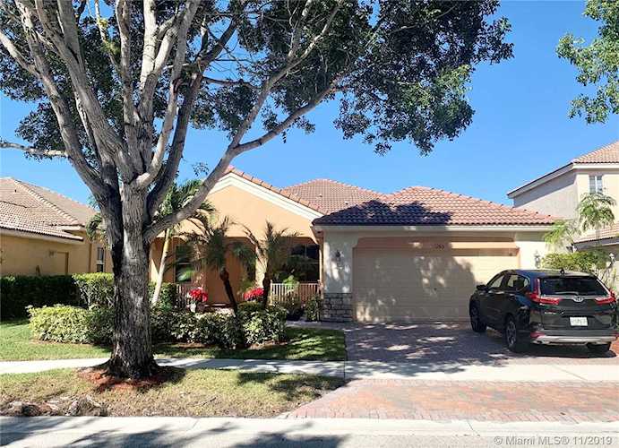 1265 Chenille Cir Weston, FL 33327